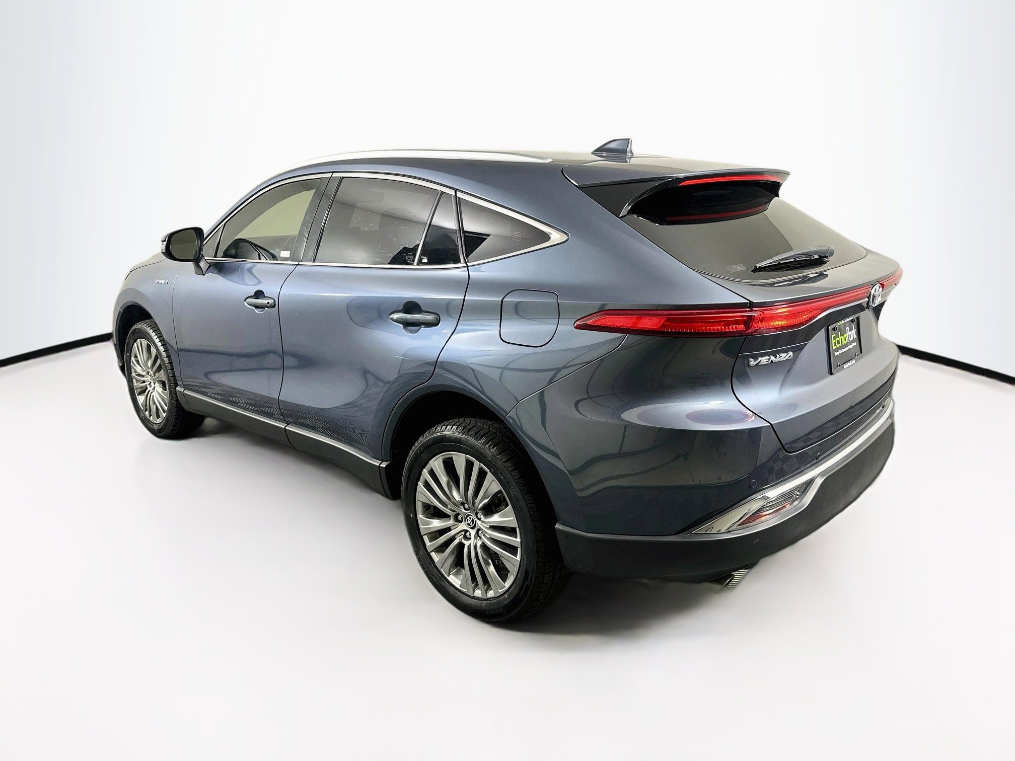 Used 2021 Toyota Venza XLE w/ Softex Package AWD/4WD image 5