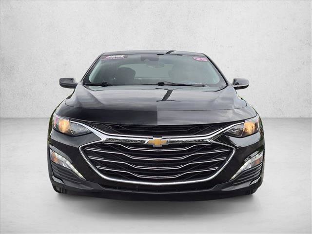 Used 2025 Chevrolet Malibu LT FWD image 2