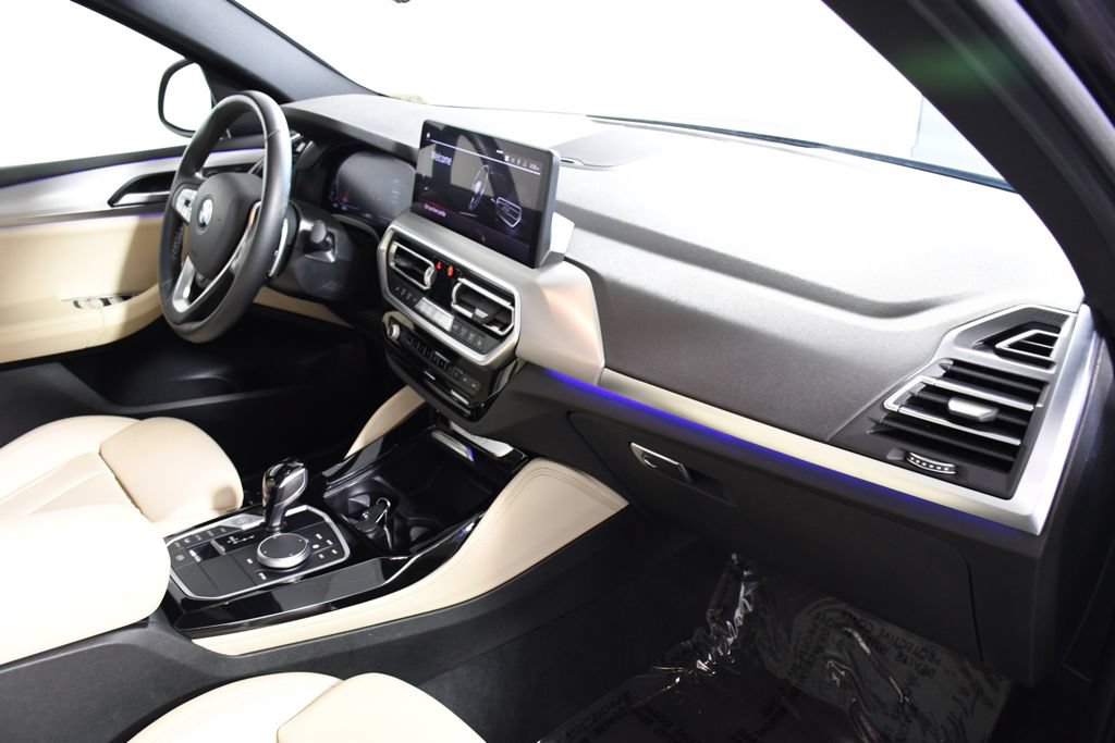 Used 2023 BMW X4 xDrive30i AWD/4WD image 19