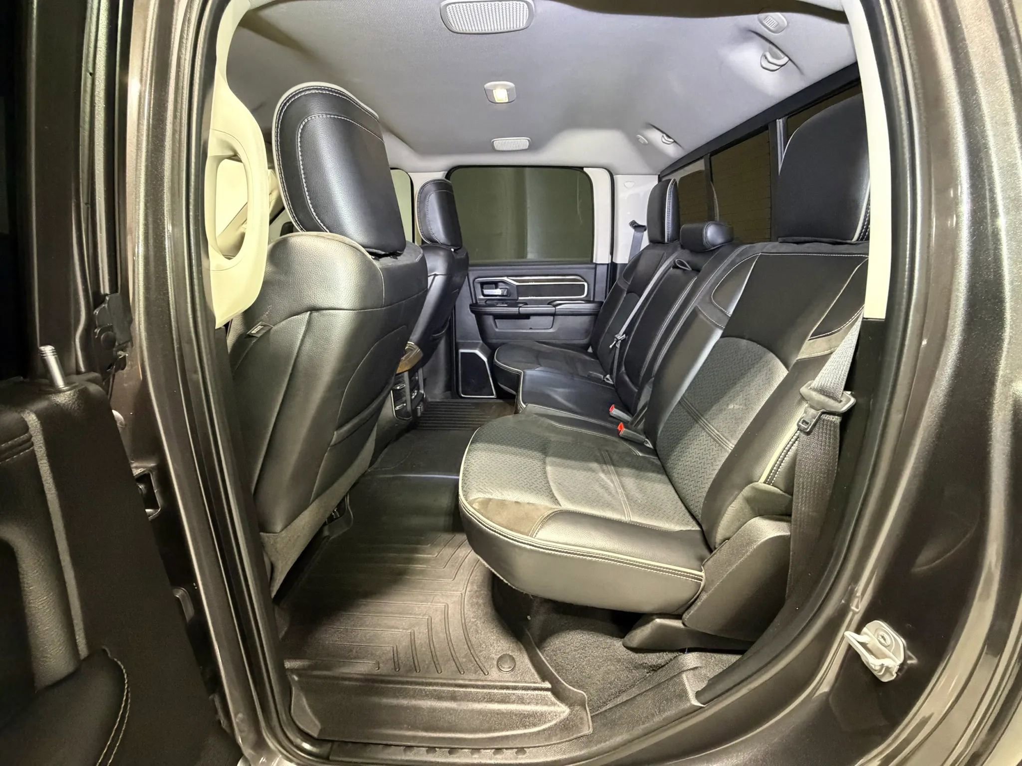 Used 2023 RAM 2500 Laramie AWD/4WD image 13