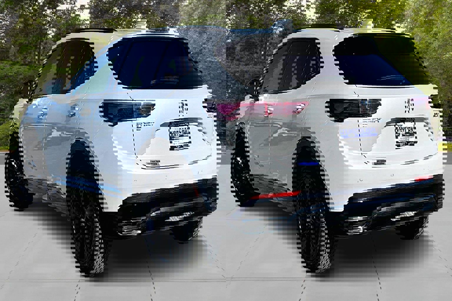 Used 2024 Buick Envision Sport Touring image 4