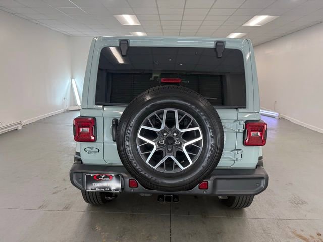 Used 2024 Jeep Wrangler Sahara w/ Technology Group image 7