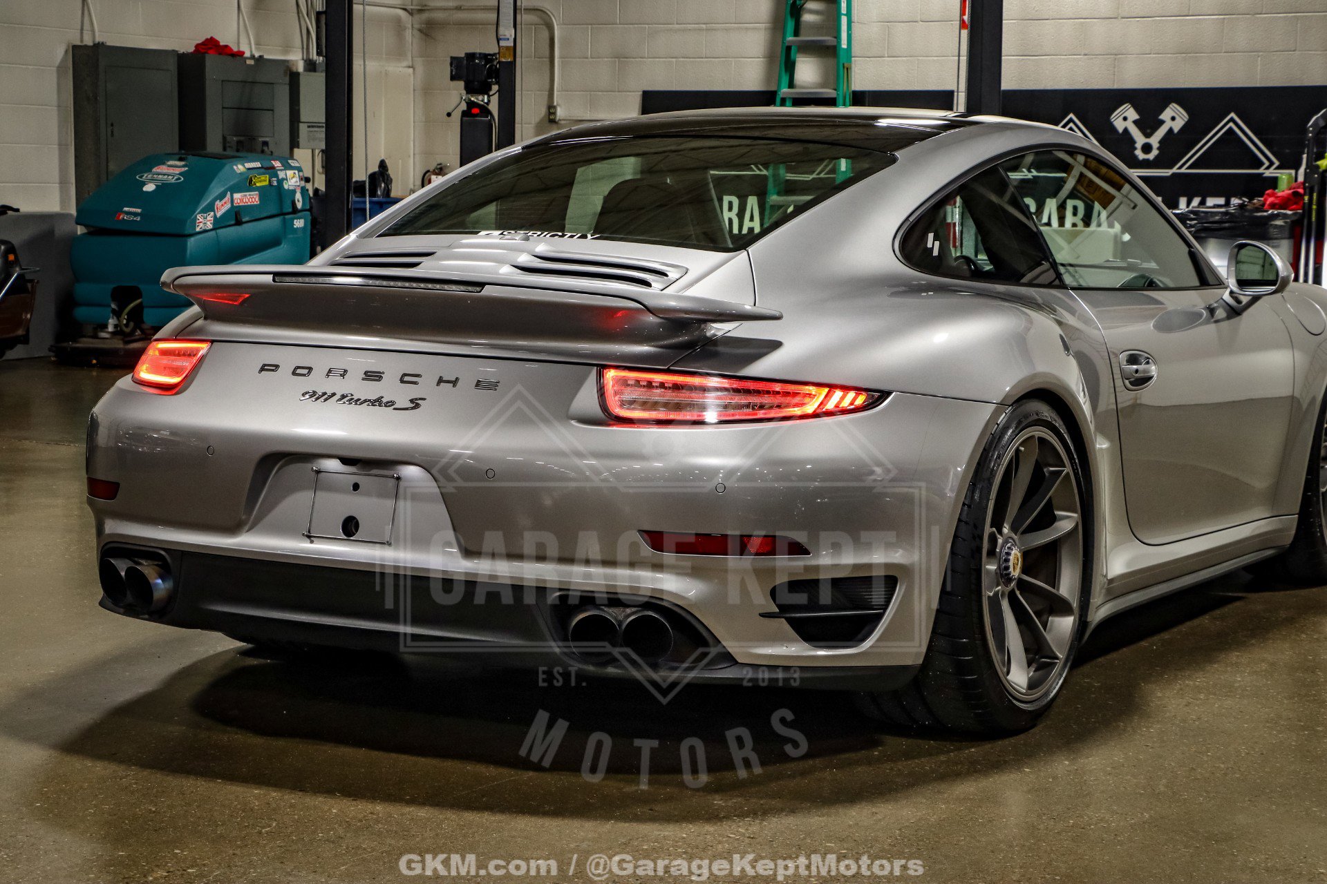 Used 2014 Porsche 911 Turbo S image 59