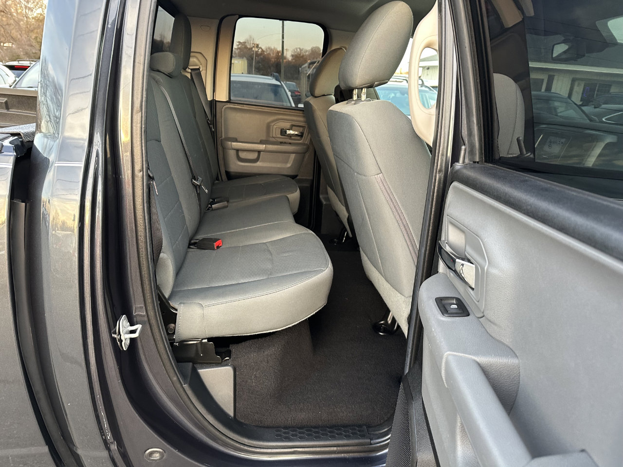 Used 2016 RAM 1500 Classic SLT image 11