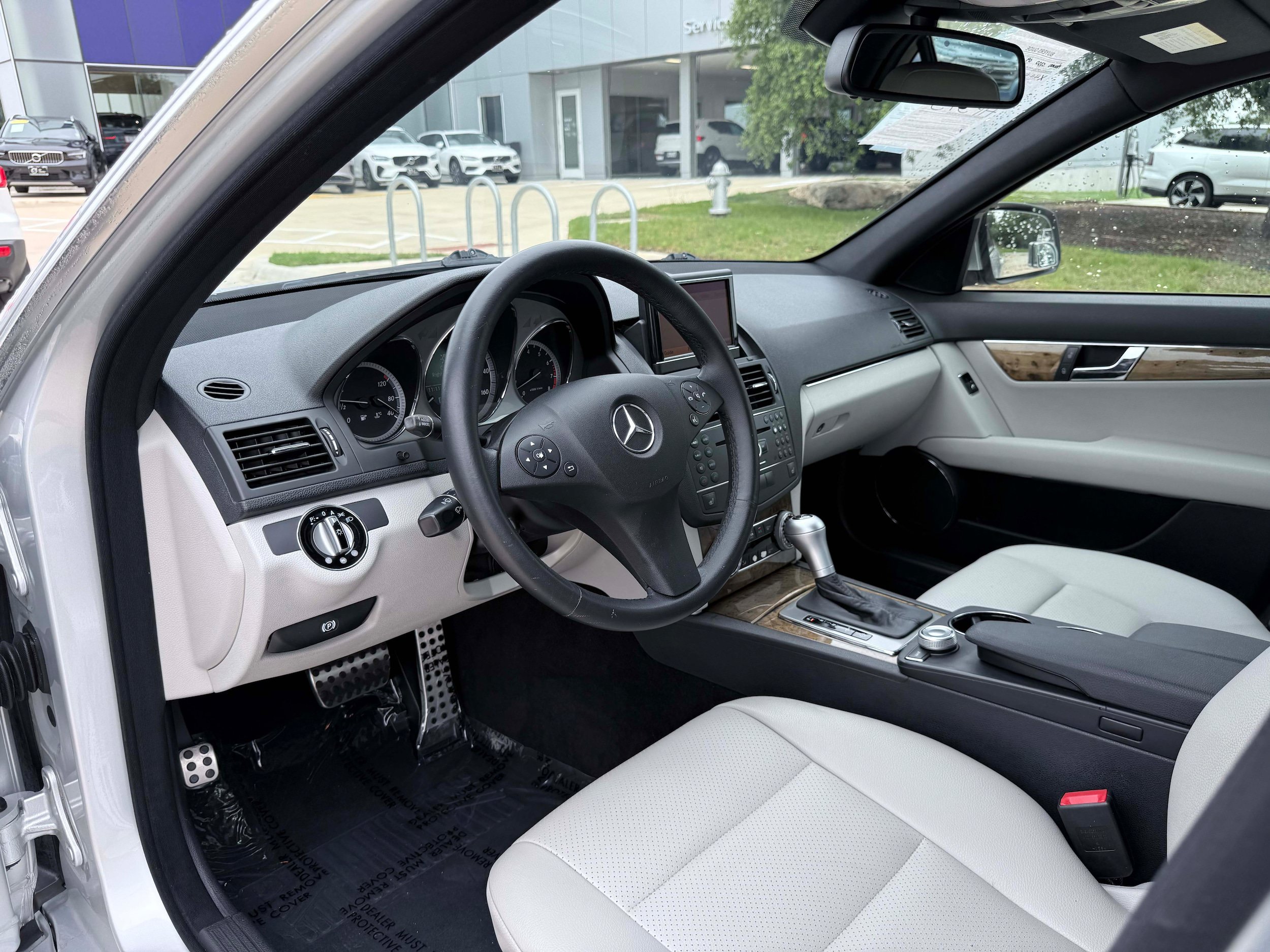 Used 2009 Mercedes-Benz C 350 Sport image 10