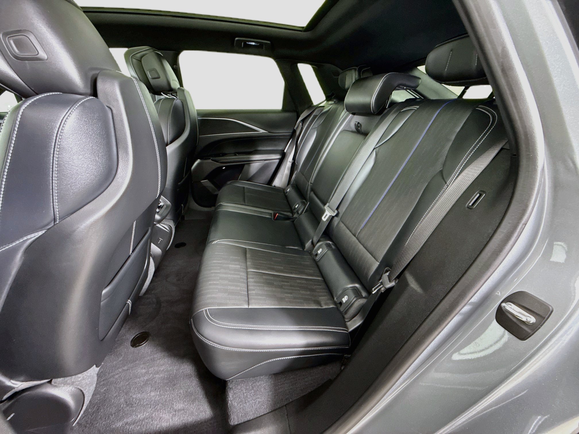 Used 2024 Cadillac Lyriq Luxury RWD image 27