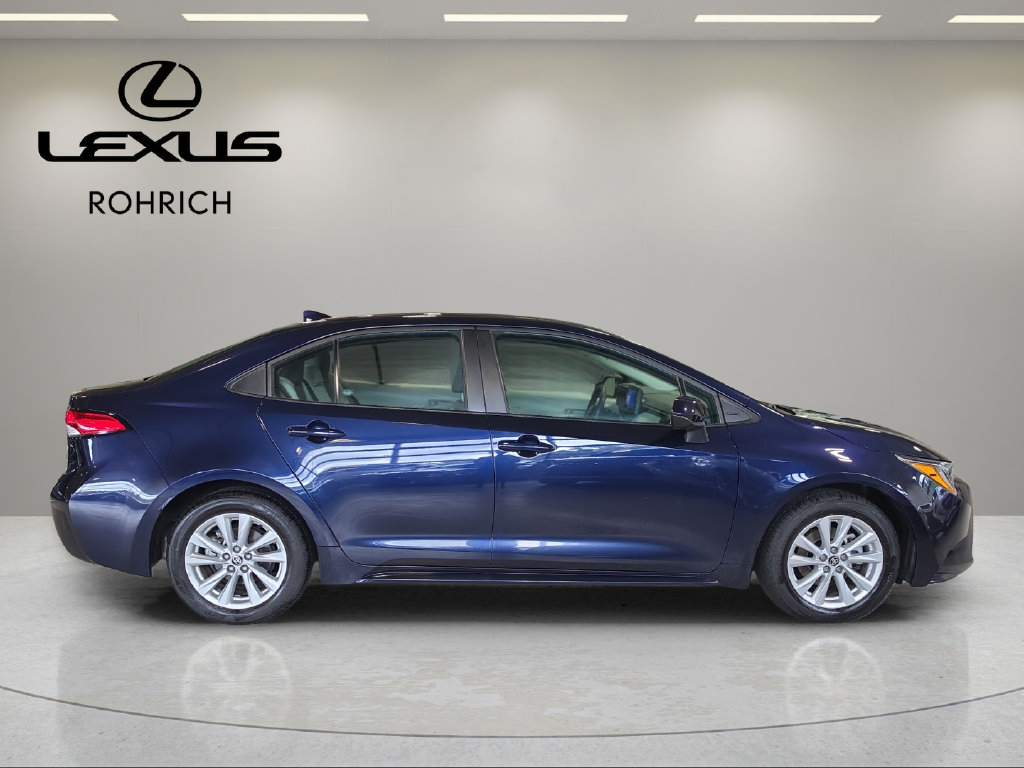 Used 2024 Toyota Corolla LE FWD image 5