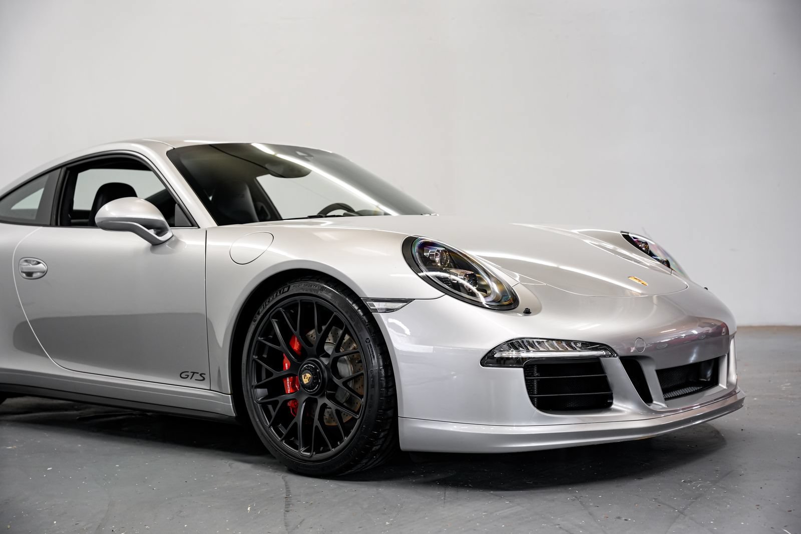 Used 2015 Porsche 911 Carrera GTS RWD image 41