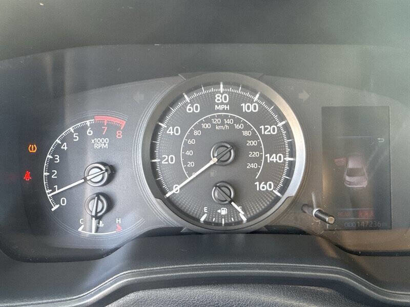 Used 2020 Toyota Corolla L image 28