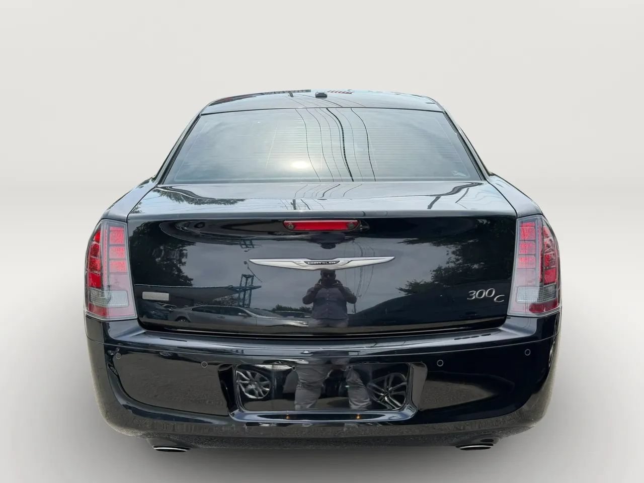 Used 2013 Chrysler 300 C RWD image 4