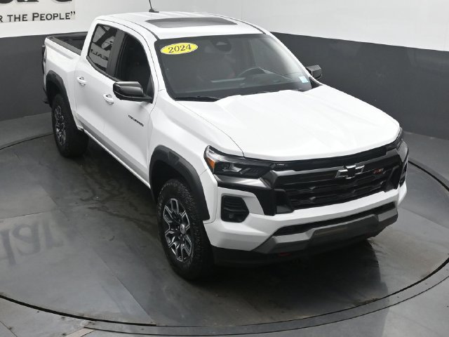 Used 2024 Chevrolet Colorado Z71 w/ Z71 Convenience Package 2 AWD/4WD image 51