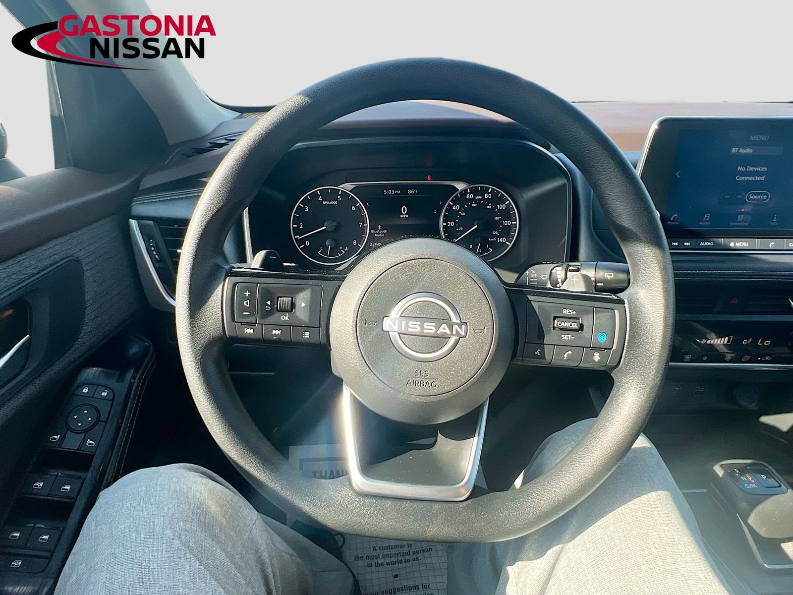 Used 2023 Nissan Rogue SV image 14