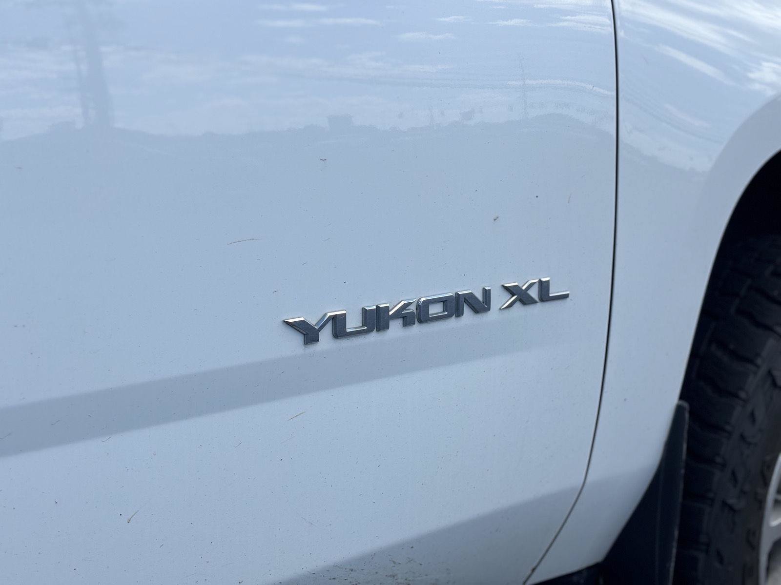 Used 2019 GMC Yukon XL SLT w/ Open Road Package AWD/4WD image 17