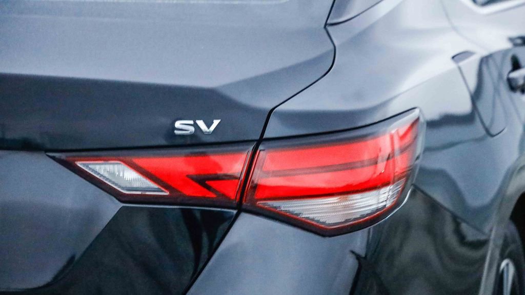 Used 2021 Nissan Sentra SV w/ Trunk Package image 10