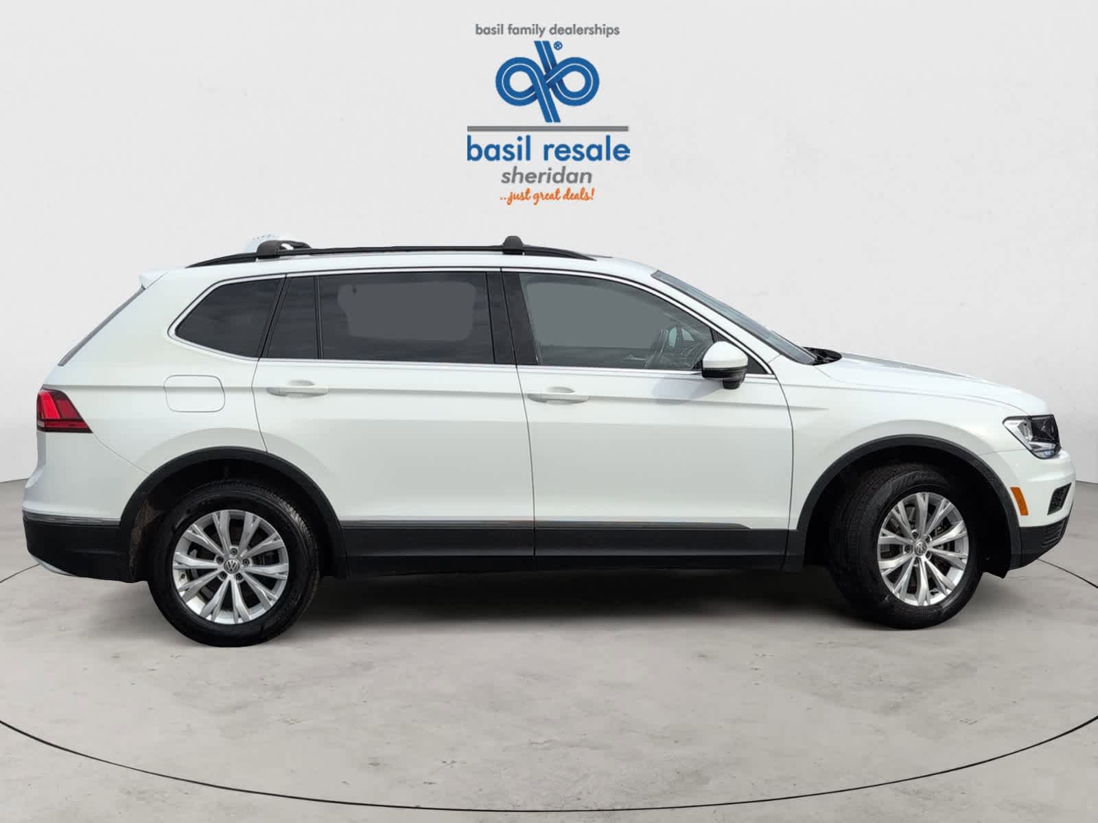Used 2018 Volkswagen Tiguan SE AWD/4WD image 11
