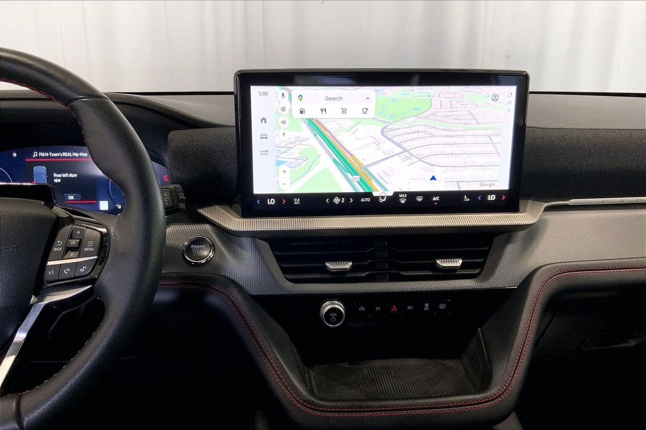 Certified 2025 Ford Explorer ST-Line image 5