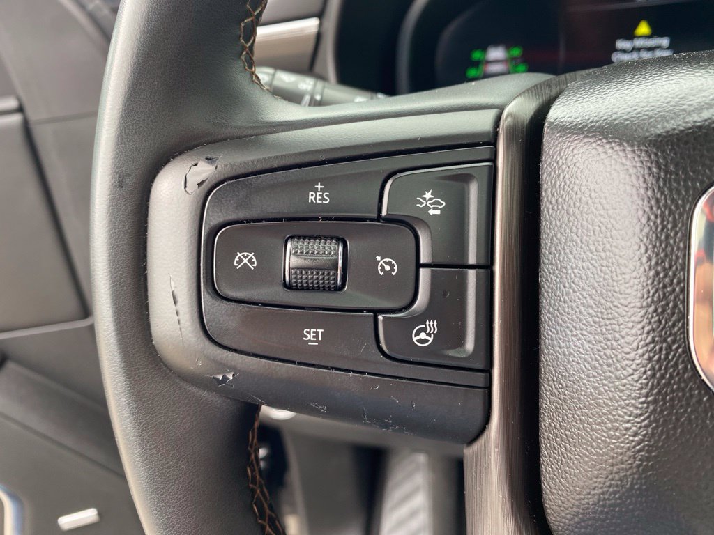 Used 2023 GMC Yukon AT4 w/ AT4 Premium Package AWD/4WD image 28