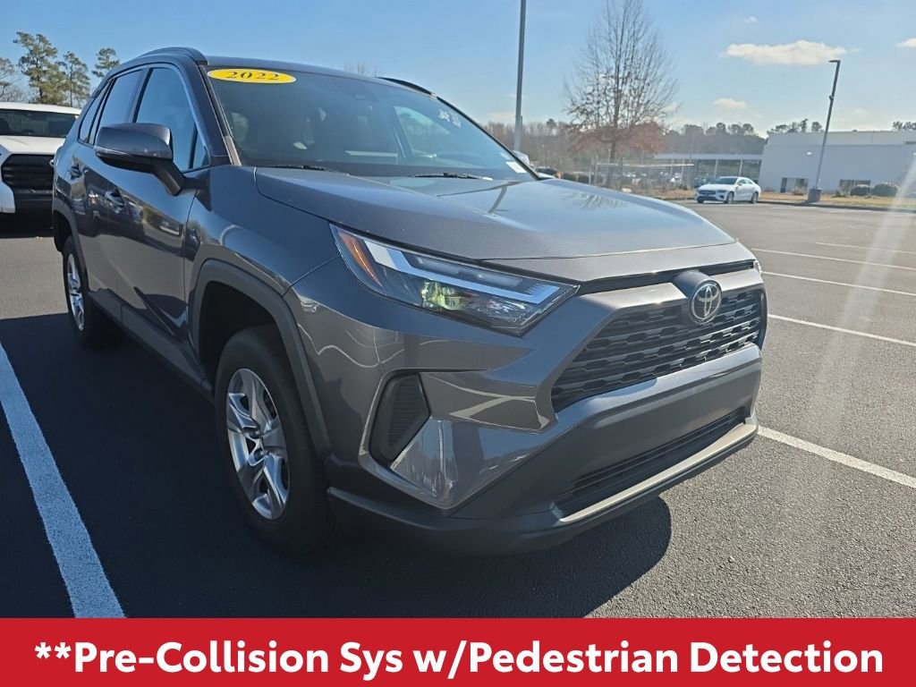 Used 2022 Toyota RAV4 XLE w/ Convenience Package image 15
