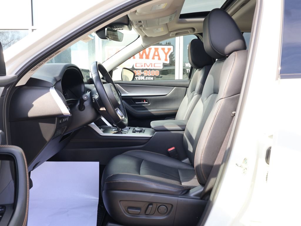 Used 2025 MAZDA CX-90 3.3 Turbo w/ Preferred Package image 11