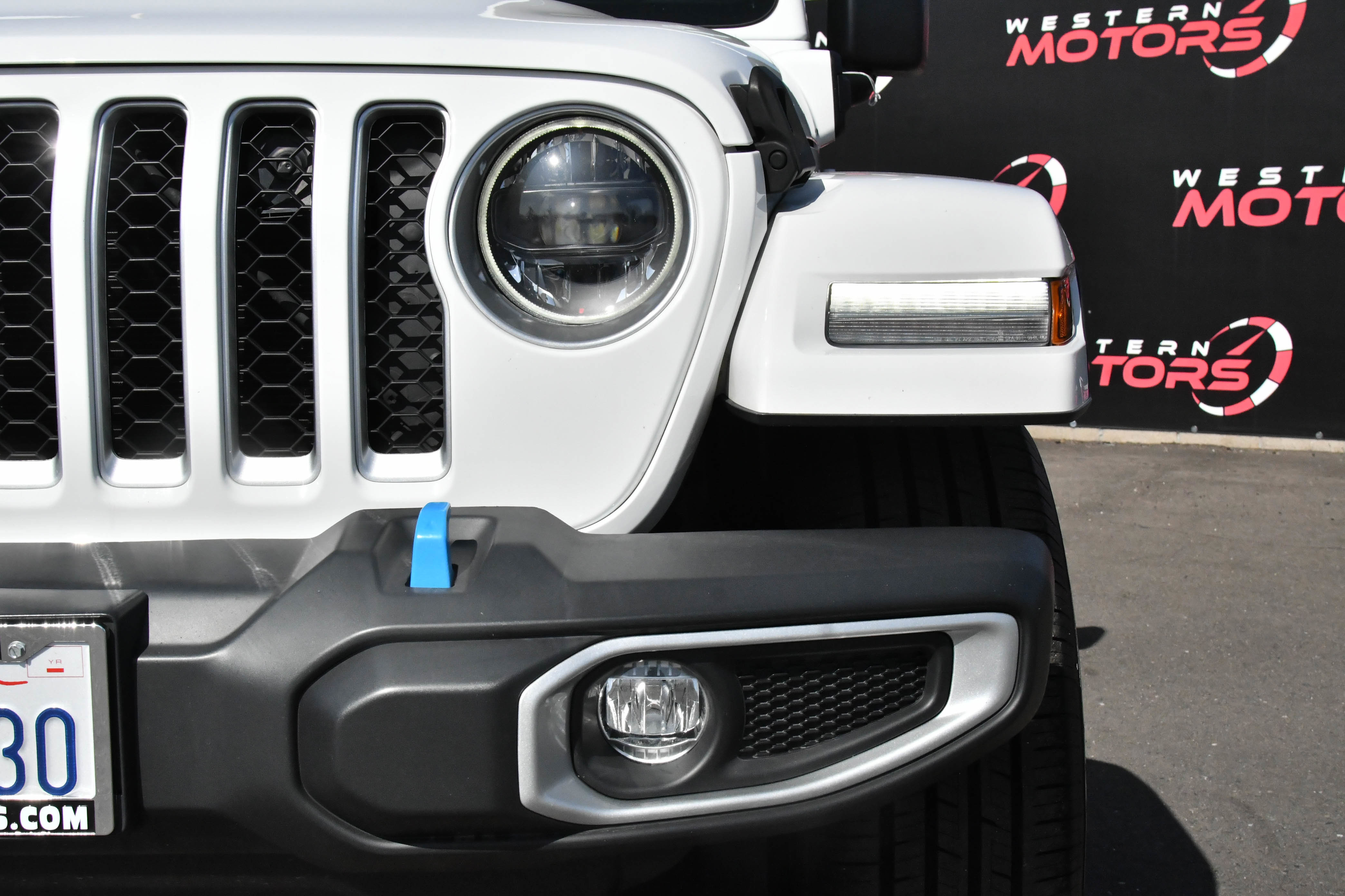 Used 2023 Jeep Wrangler Unlimited Sahara w/ Cold Weather Group AWD/4WD image 11