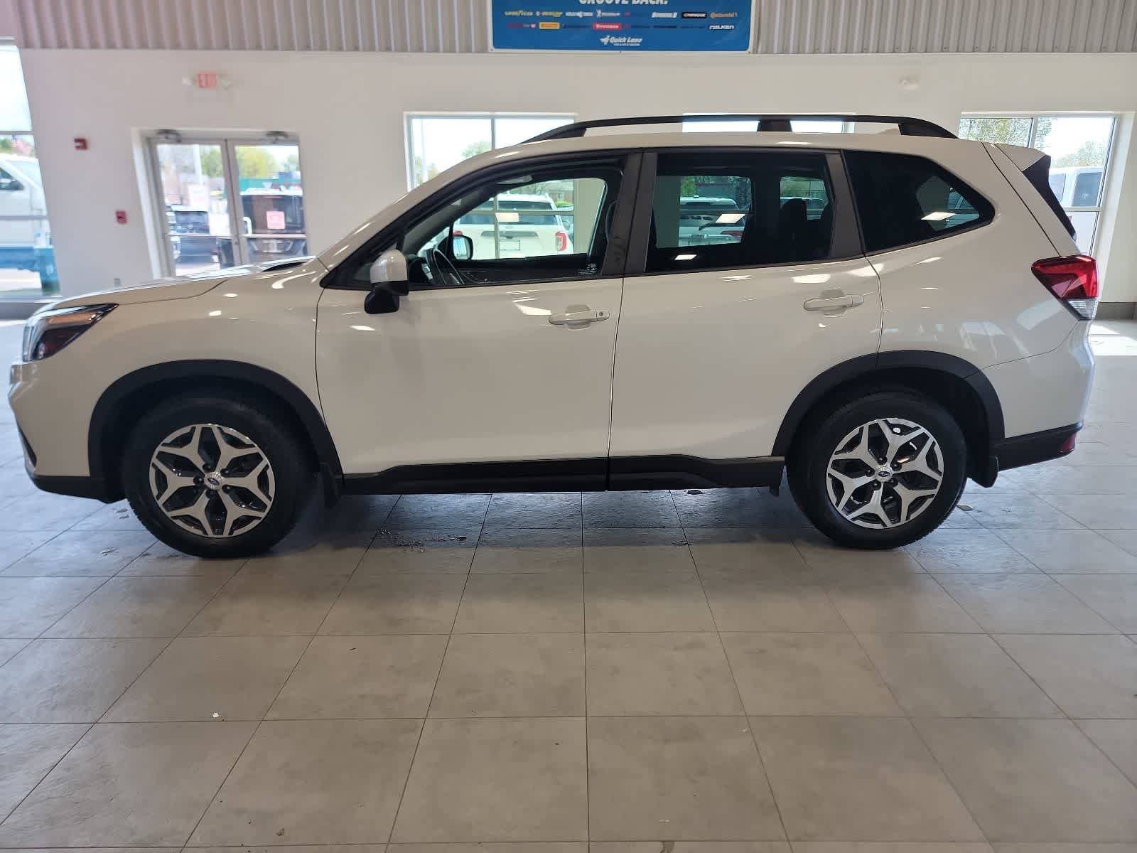 Used 2021 Subaru Forester Premium AWD/4WD image 8