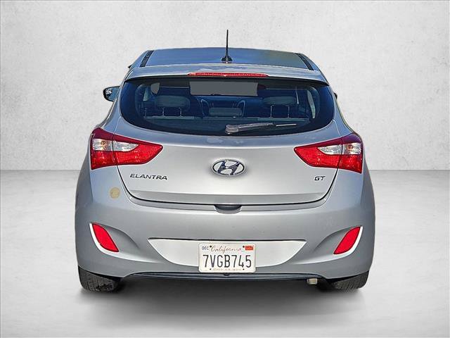 Used 2017 Hyundai Elantra GT FWD image 6