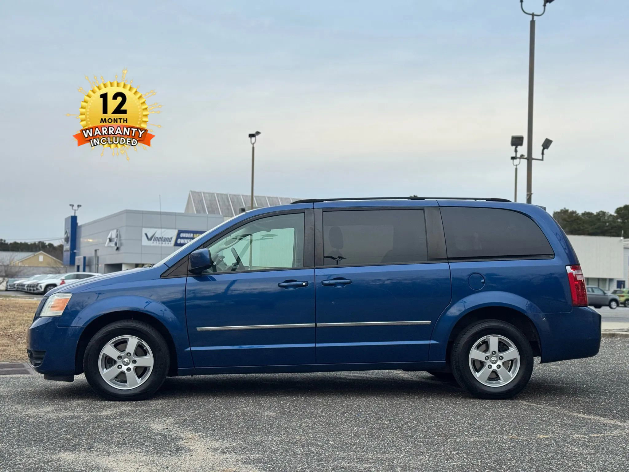 Used 2010 Dodge Grand Caravan SXT image 2