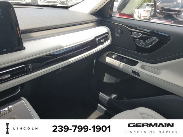 New 2025 Lincoln Aviator AWD w/ Equipment Group 101A image 33