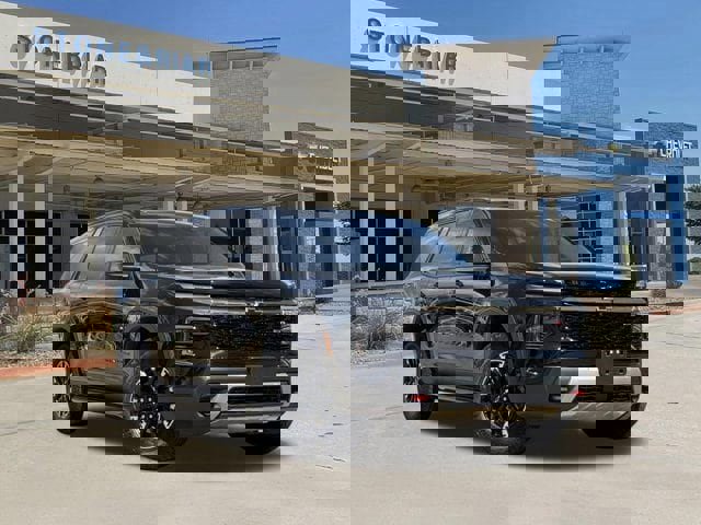 Used 2025 Chevrolet Traverse Z71 w/ Driver Confidence Package