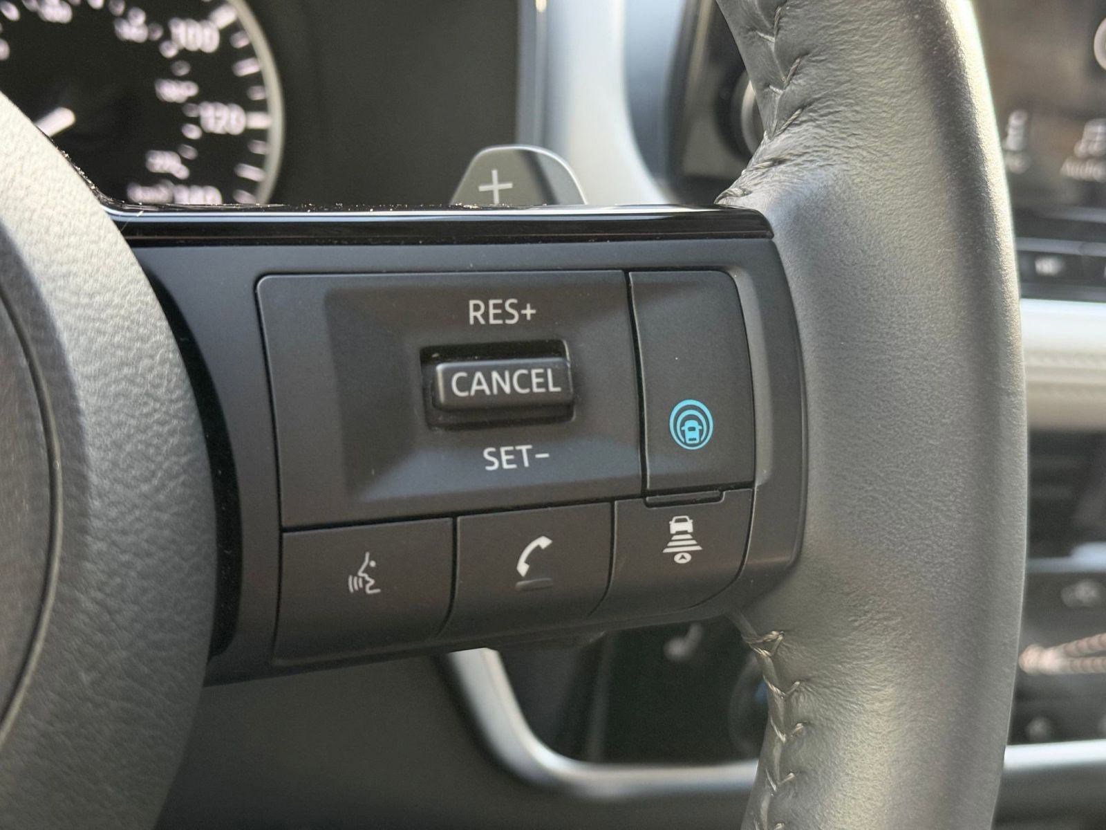 Used 2023 Nissan Rogue SL w/ SL Premium Package image 26