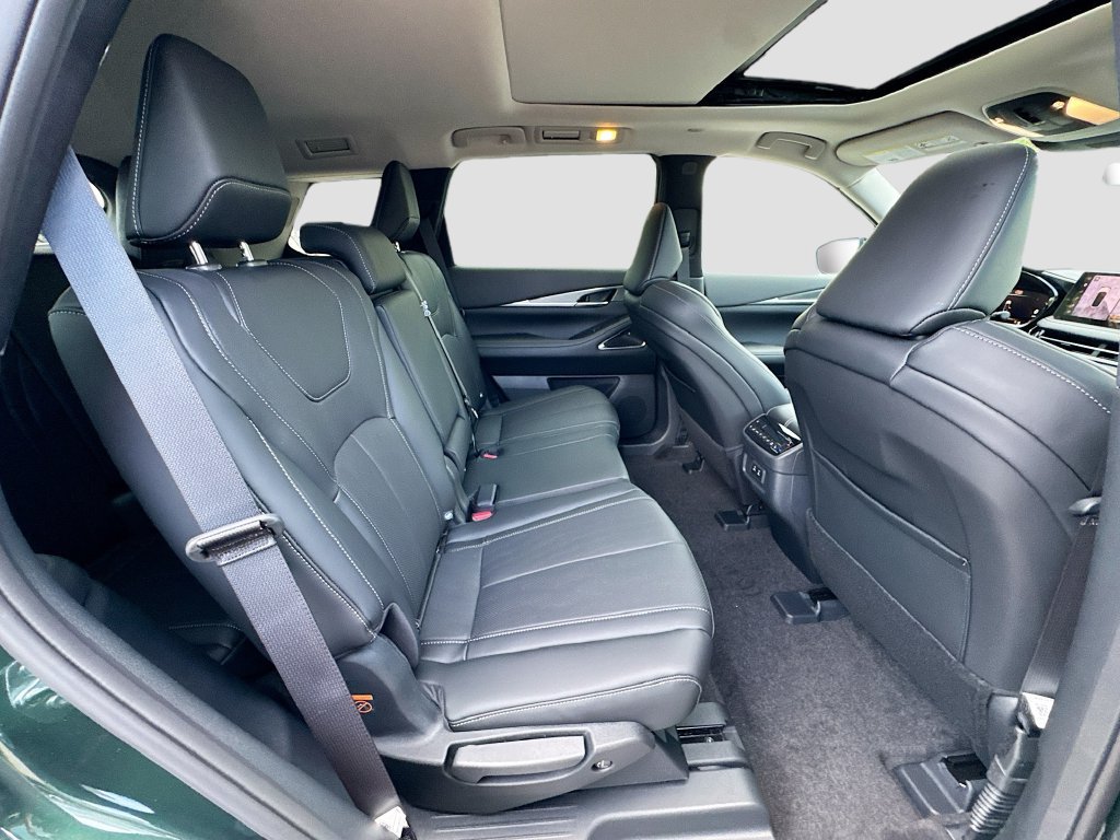 Used 2027 INFINITI QX60 Luxe w/ Cargo Package FWD image 31