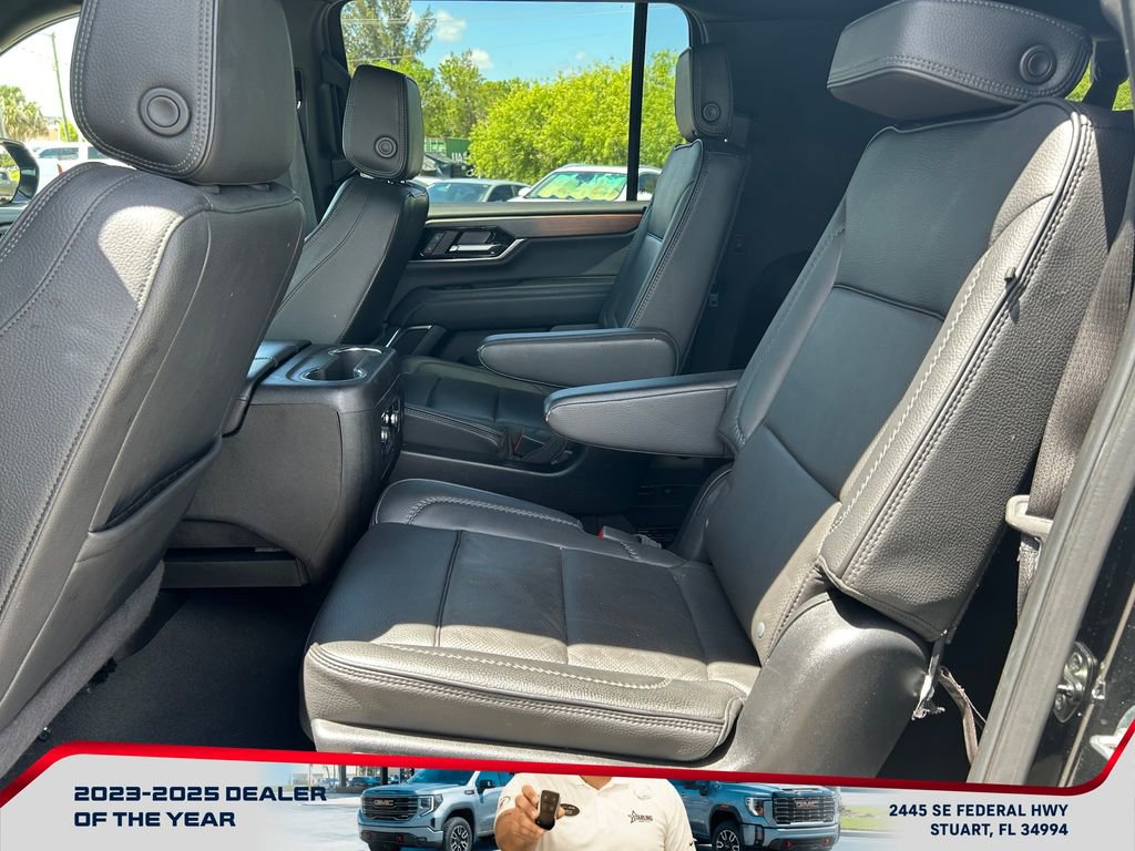 Used 2025 GMC Yukon XL Denali AWD/4WD image 11