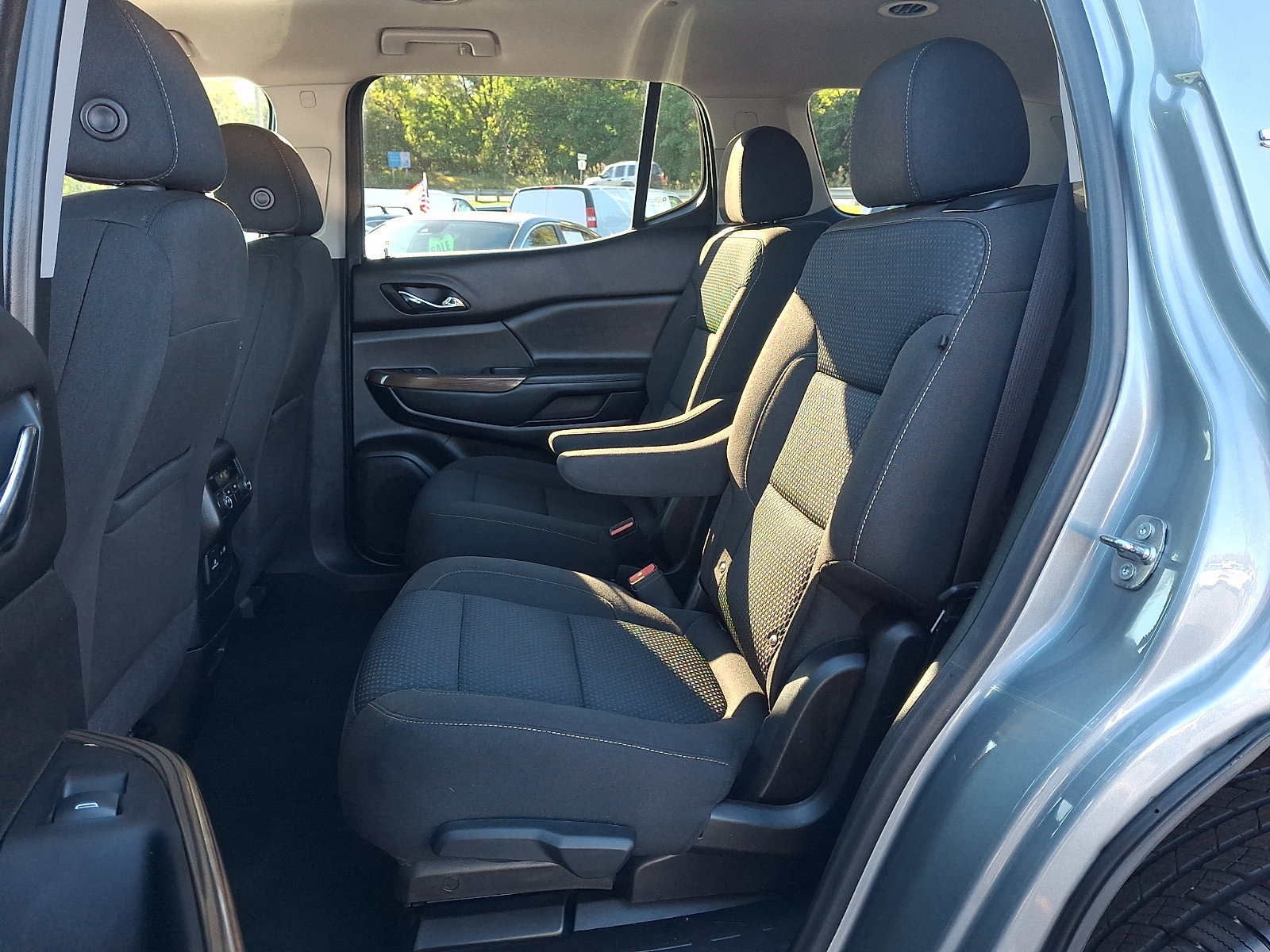 Used 2023 GMC Acadia SLE w/ Driver Convenience Package AWD/4WD image 11