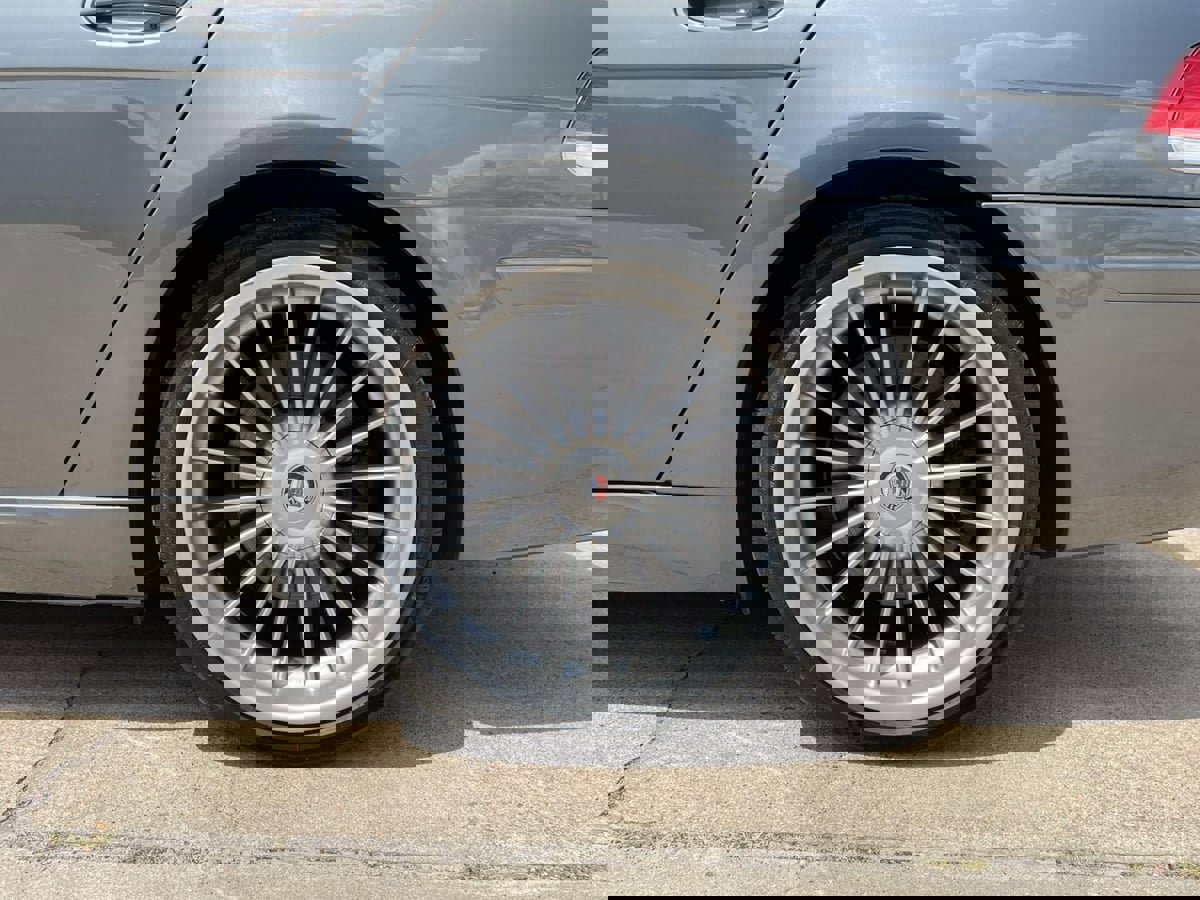 Used 2007 BMW 750i image 13