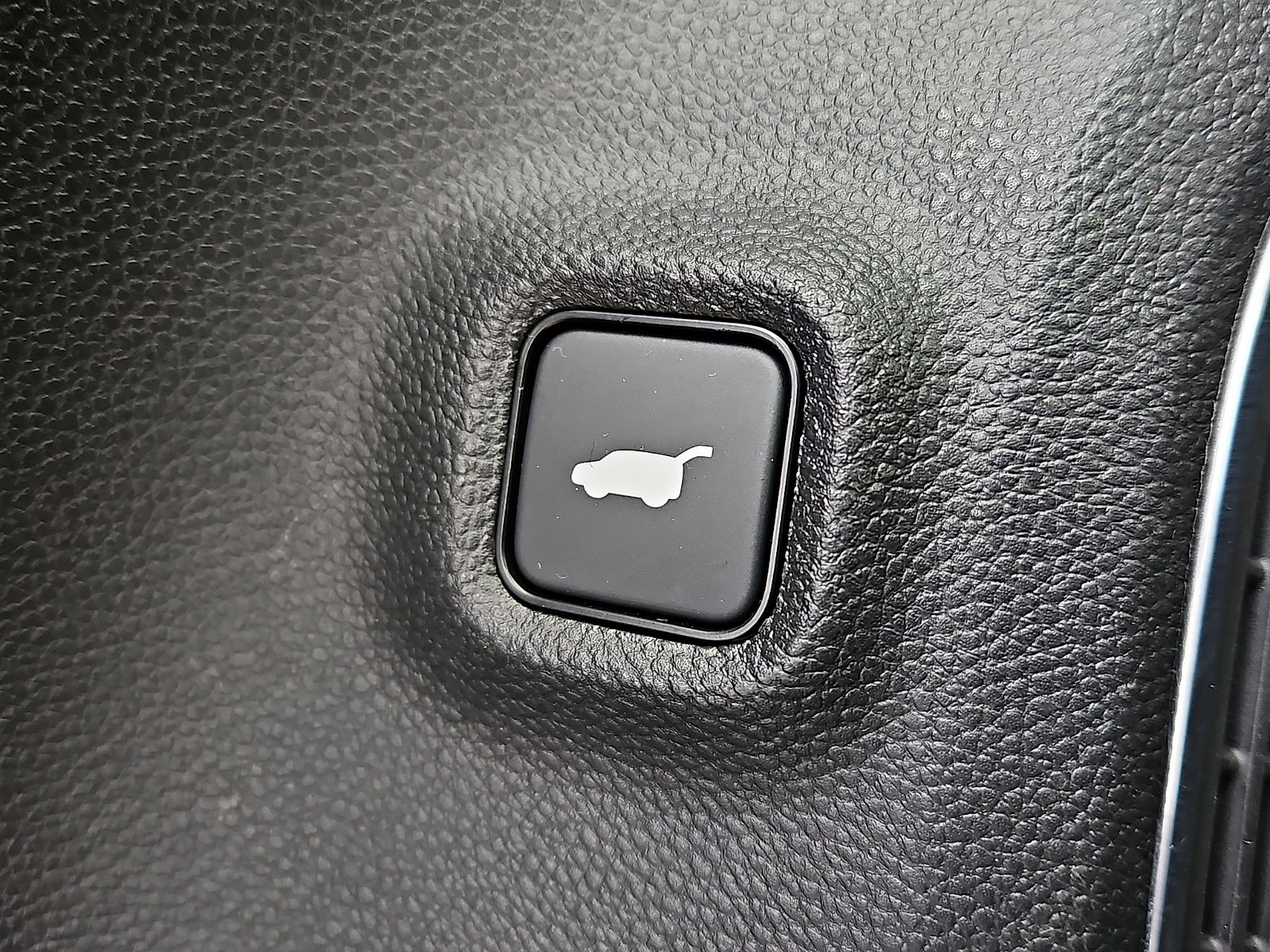 Used 2023 Acura MDX SH-AWD w/ Technology Package image 28