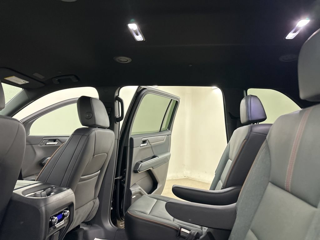 New 2026 GMC Acadia AT4 w/ Luxury Package AWD/4WD image 29