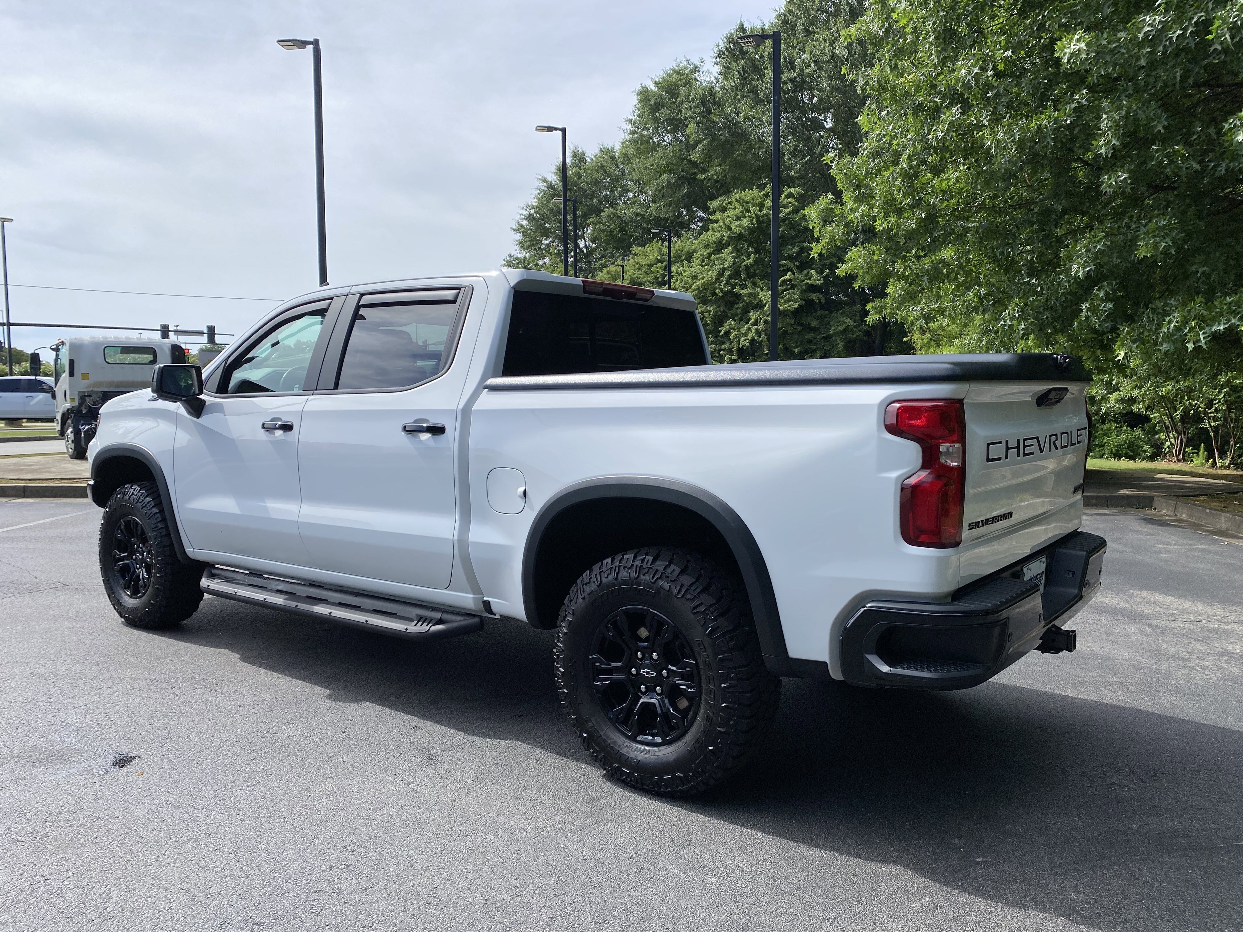Used 2024 Chevrolet Silverado 1500 ZR2 w/ Technology Package AWD/4WD image 7