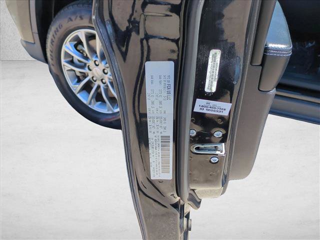 Used 2019 Jeep Cherokee Latitude Plus AWD/4WD image 24