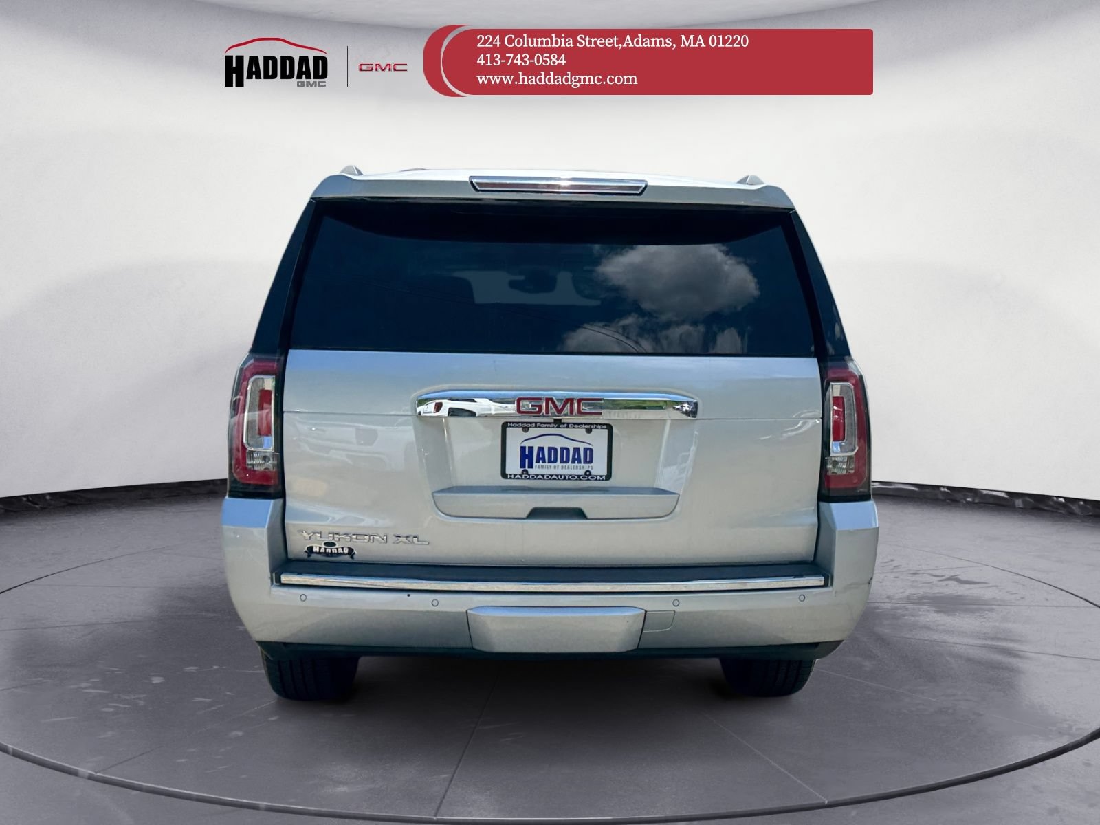 Used 2020 GMC Yukon XL Denali AWD/4WD image 5