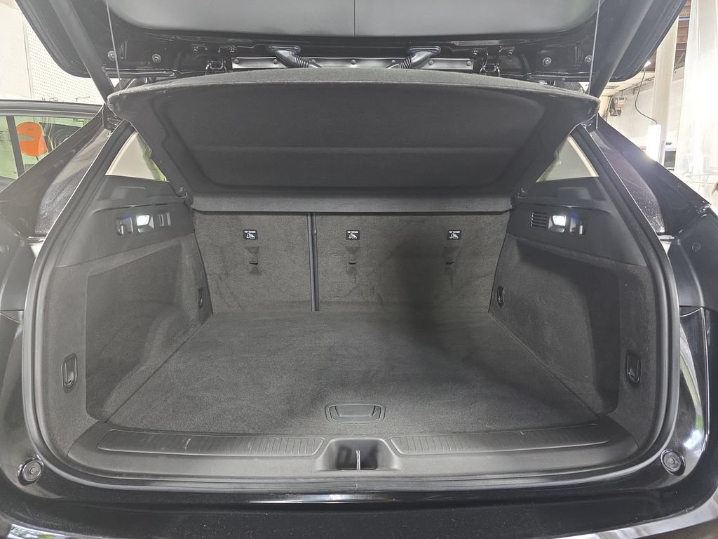 Used 2023 Buick Envision Avenir AWD/4WD image 12