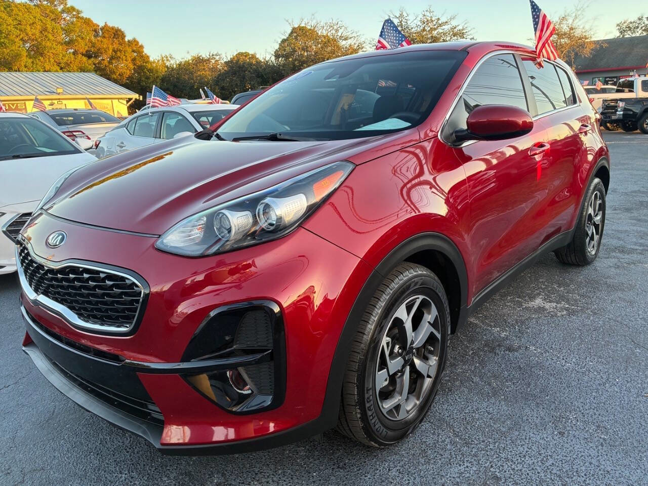 Used 2020 Kia Sportage LX image 2