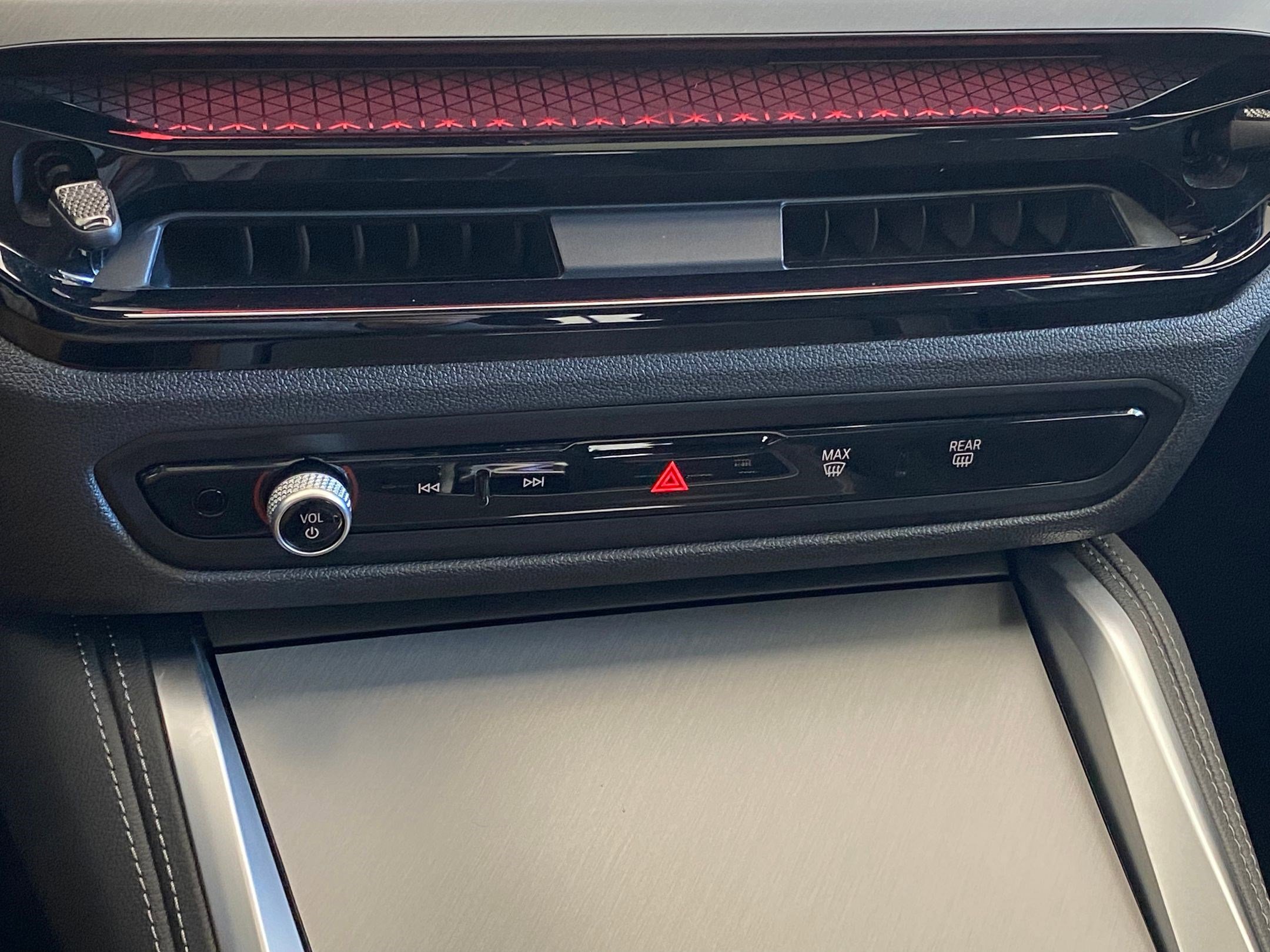 Certified 2025 BMW 430i xDrive w/ M Sport Package image 26