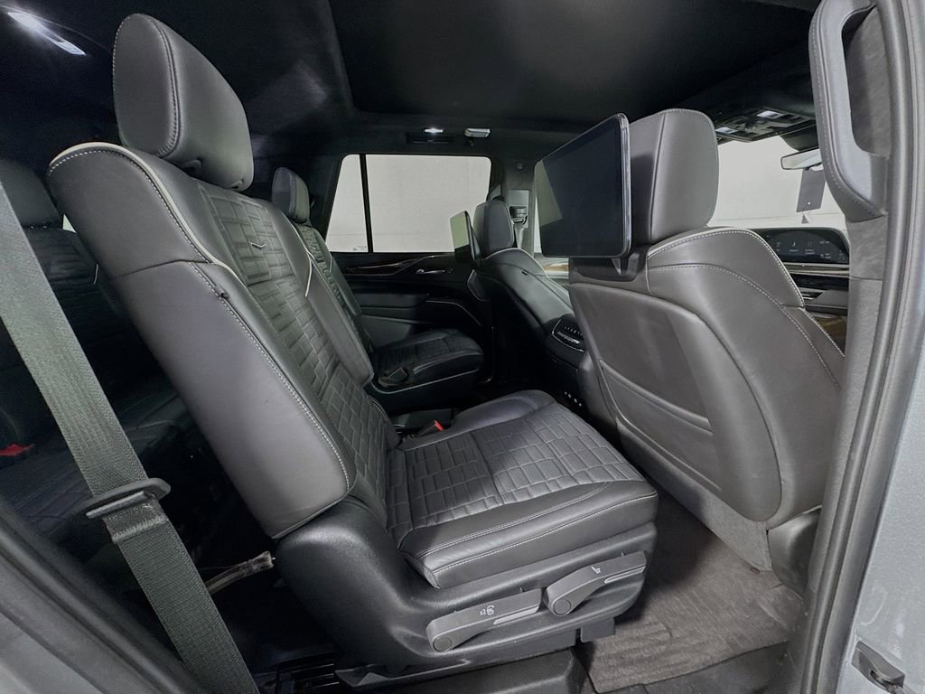 Used 2023 Cadillac Escalade Sport Platinum w/ LPO, ONYX Package image 38