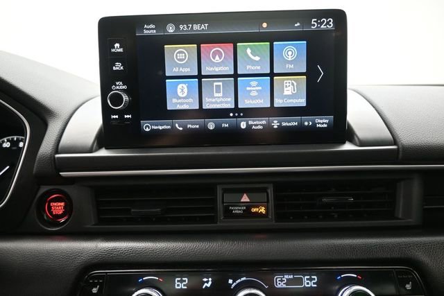 Certified 2024 Honda Pilot Touring image 4