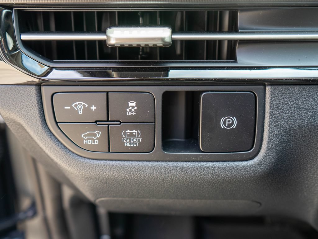 Certified 2026 Kia Sportage SX Prestige AWD/4WD image 19