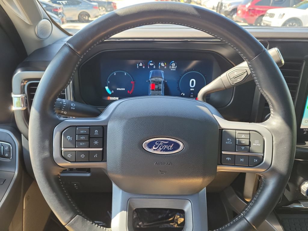 Used 2023 Ford F250 Lariat w/ Lariat Ultimate Package AWD/4WD image 9