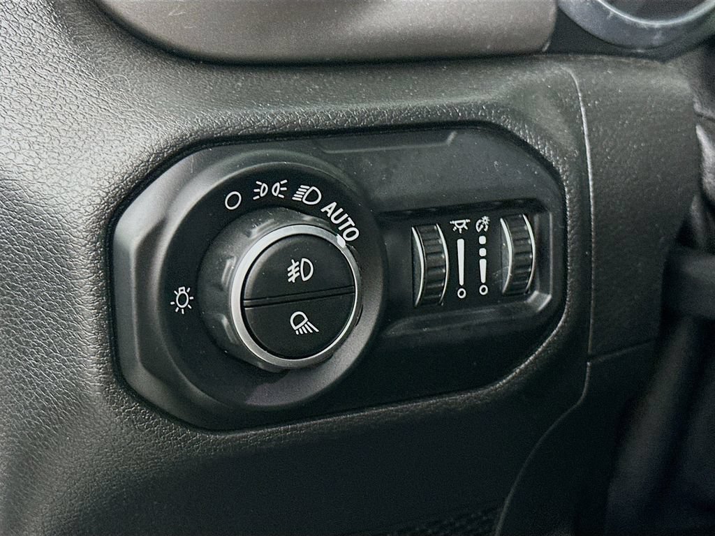 Certified 2020 Jeep Gladiator Sport w/ Quick Order Package 24S AWD/4WD image 16