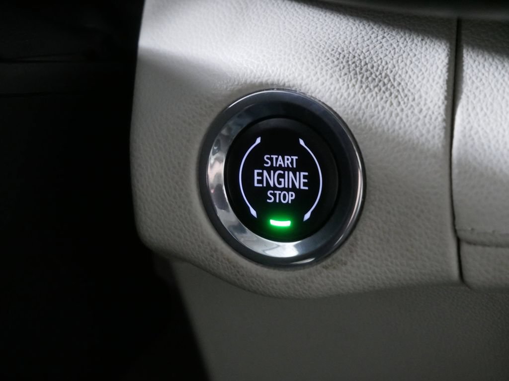 Used 2023 Buick Envision Avenir AWD/4WD image 24