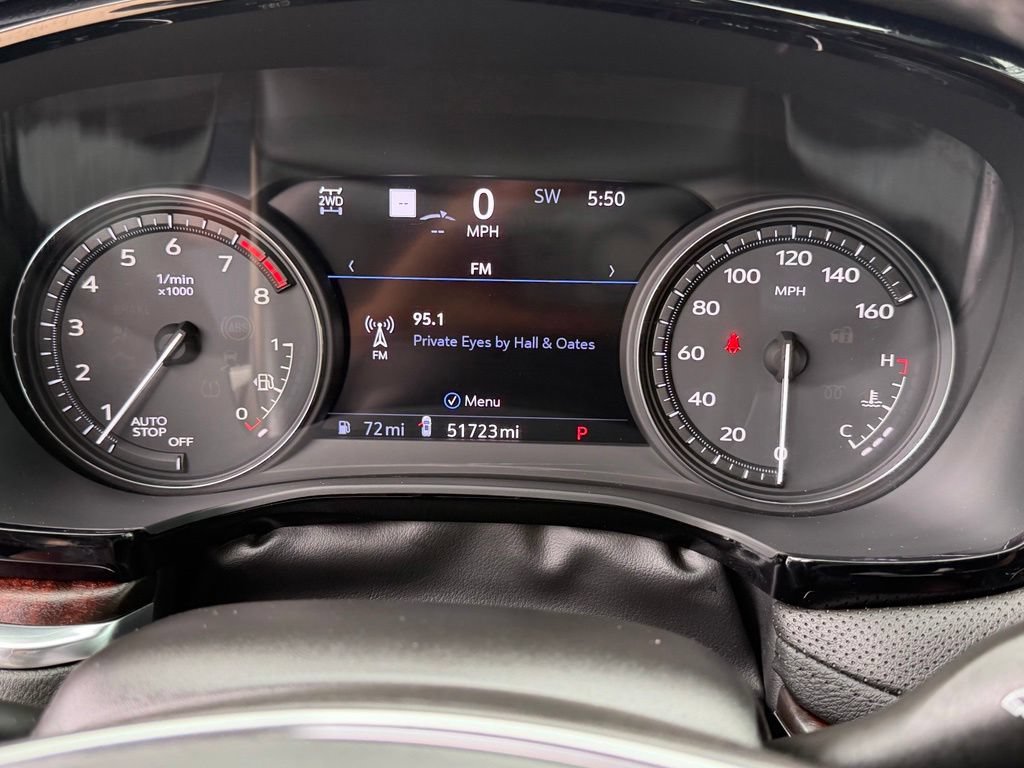 Used 2023 Cadillac XT5 Sportv w/ Technology Package AWD/4WD image 25