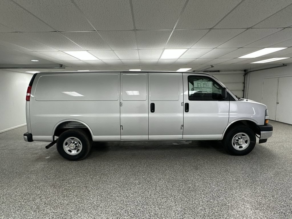 New 2026 Chevrolet Express 3500 Extended w/ Driver Convenience Package RWD image 9